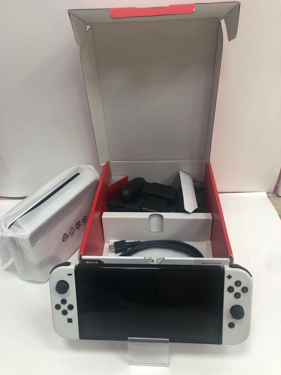Игровая приставка Nintendo Switch OLED 64 ГБ, White