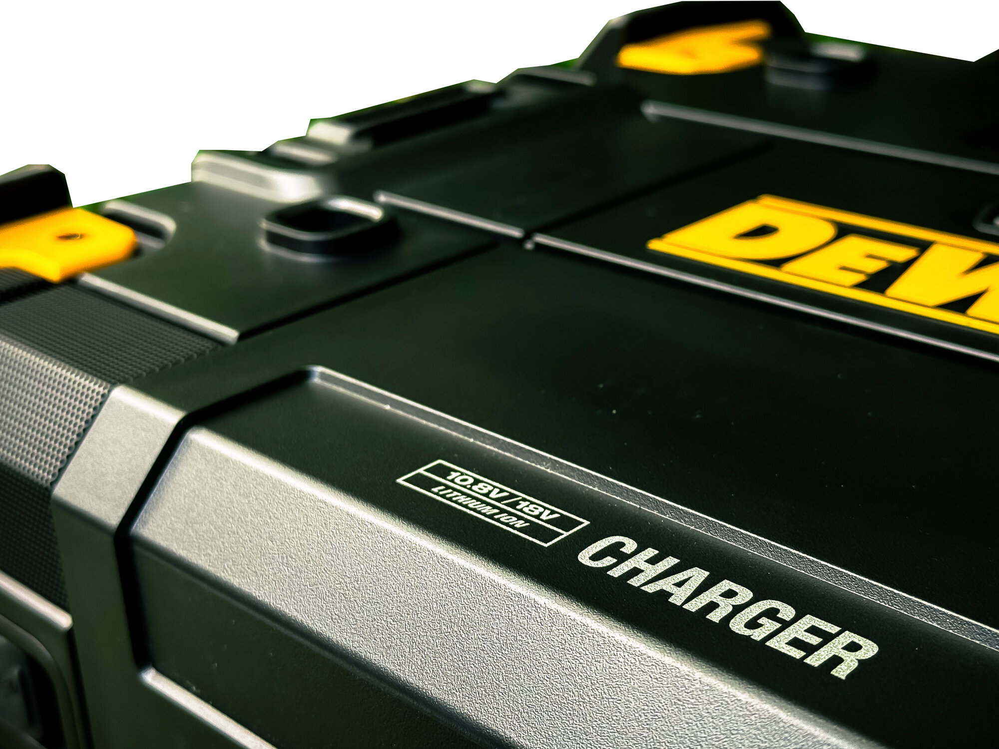 Зарядное устройство с радио (магнитола) DeWalt DWST1-81078 — фото 1