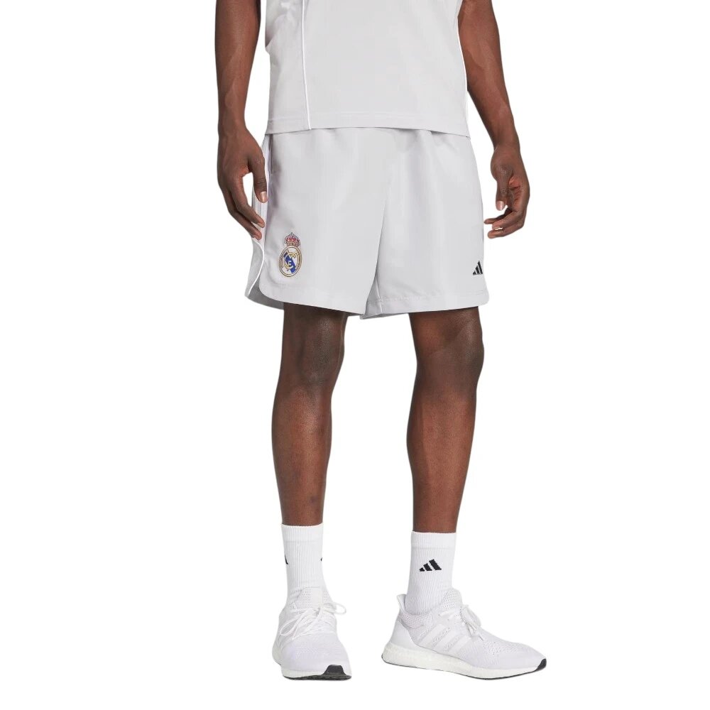 Шорты adidas, размер XL INT
