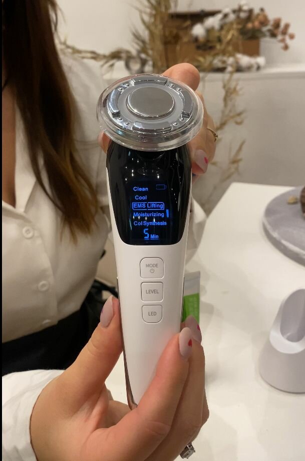 Косметологический аппарат микротоки EMS и RF лифтинг Beauty Fresh M-3 Миостимуляция аппаратная косметология микротоковый массажер для лица