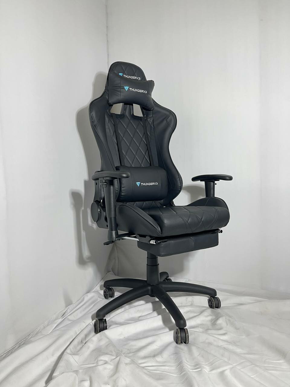 Игровое, комфортный компютерные кресло для геймеров Thunder-X3