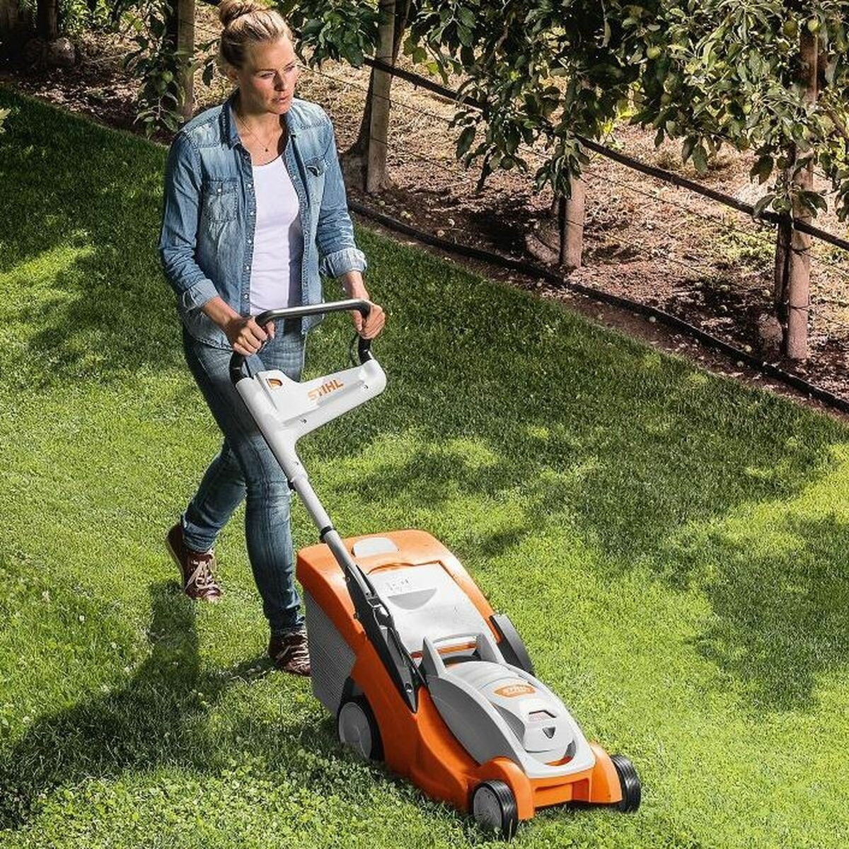 Газонокосилки Аккумуляторные Аккумуляторная газонокосилка STIHL RMA 339 C, 36В, 37см. (без АКБ и З/У)