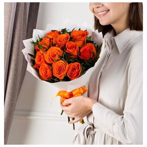 Розы оранжевые 11 штук с зеленью, "Вау" букет 40 см