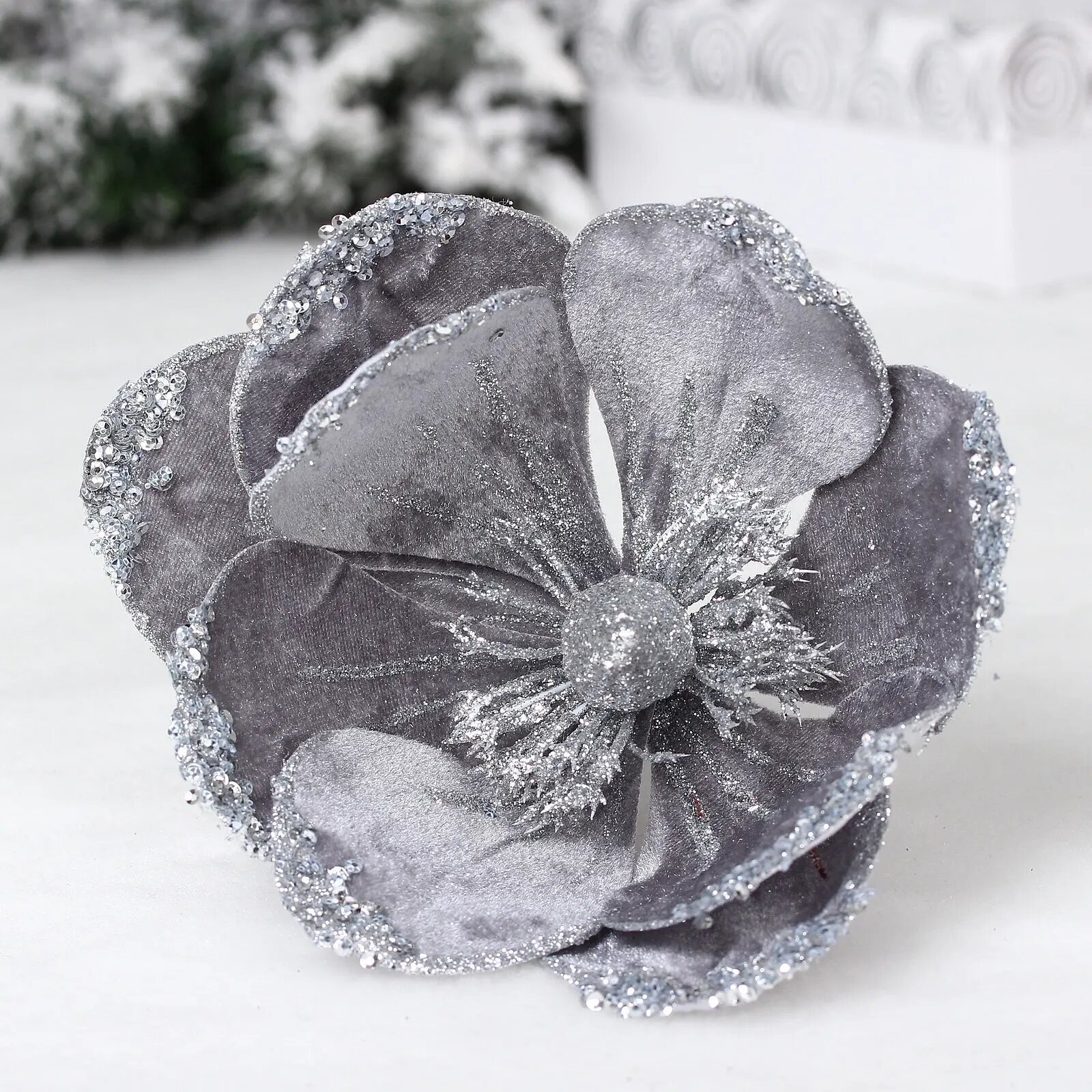 Новогоднее украшение «Пуансеттия - Пастель» 20 см, серый с блестками, пластик/текстиль