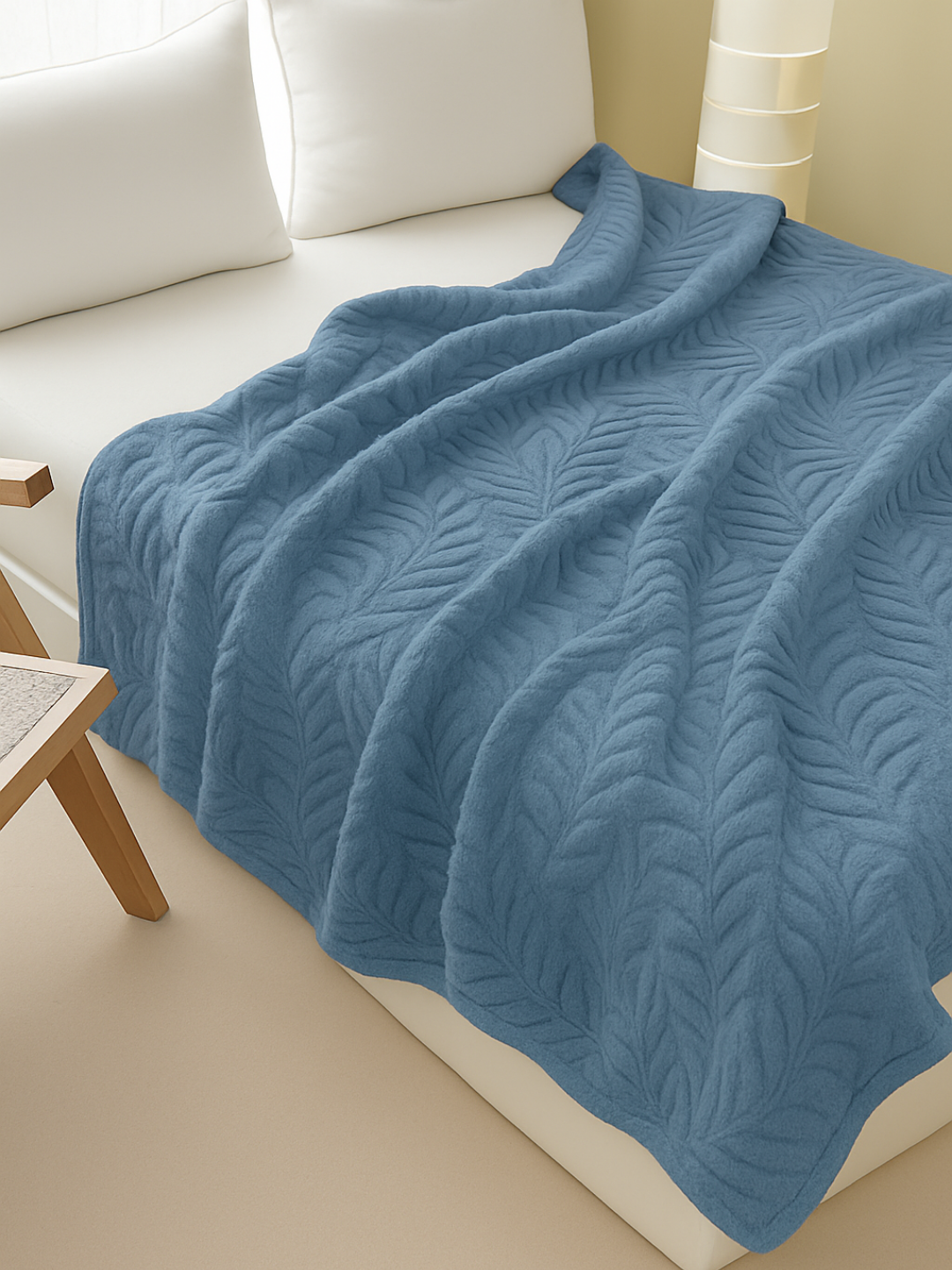 Плед покрывало на кровать и на диван, 200х220 теплый, пушистый, для дома — фото 1