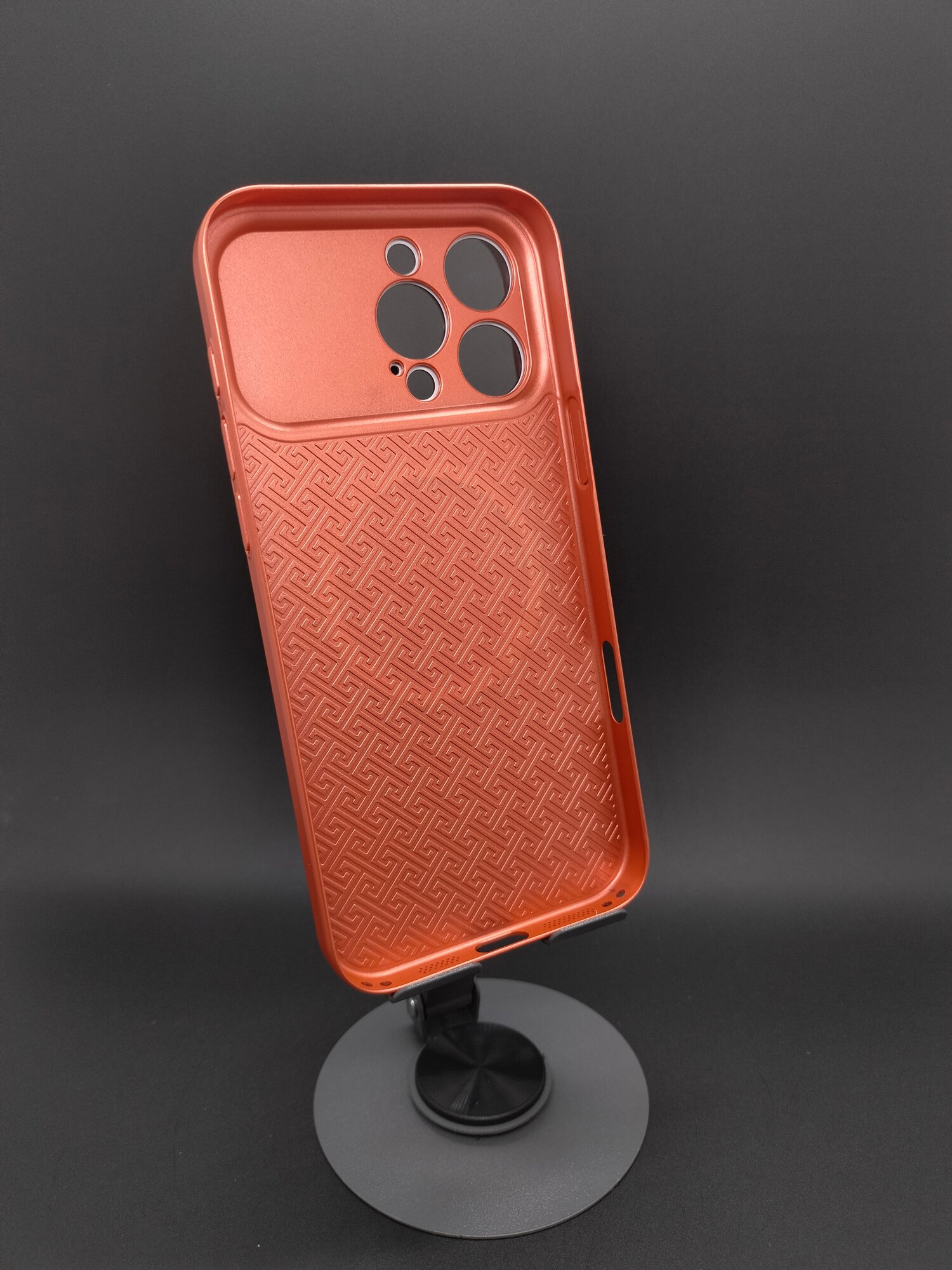 Чехлы для iPhone 15 Pro с поддержкой MagSafe в стиле iPhone 17 — фото 1