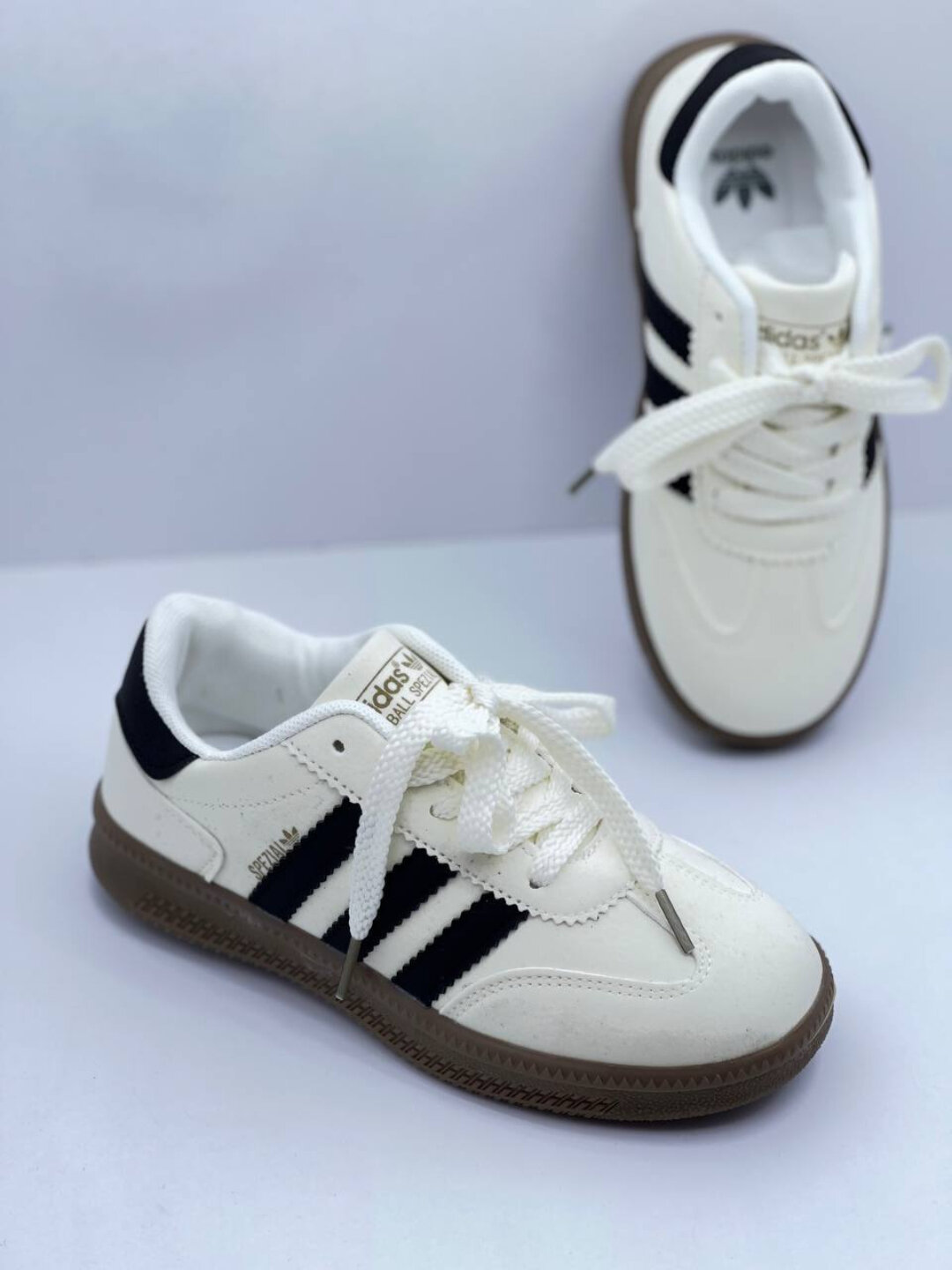 Кроссовки Кроссовки