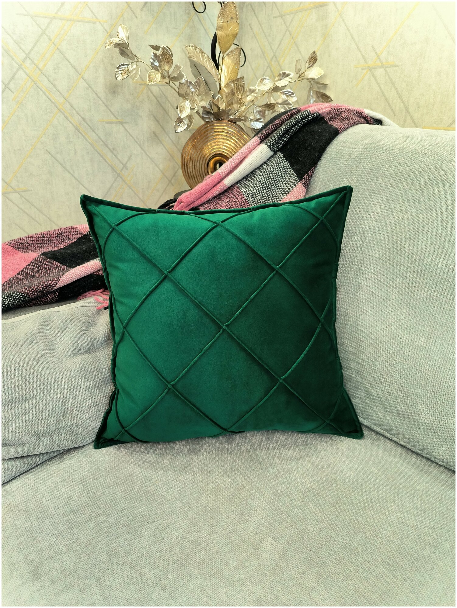 Подушка декоративная из бархата, 45х45, цвет зелёный