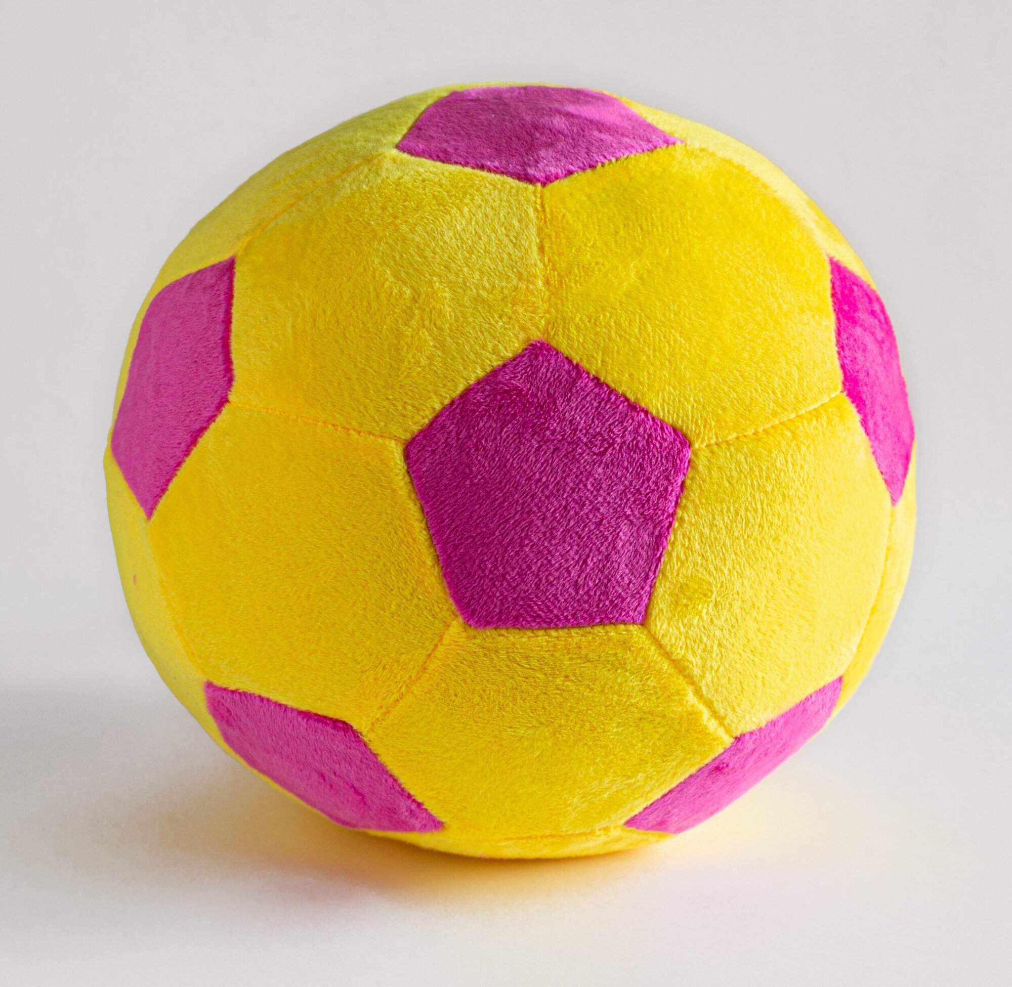 Мягкая игрушка Magic Bear Toys Мяч мягкий цвет желтый/розовый 23 см