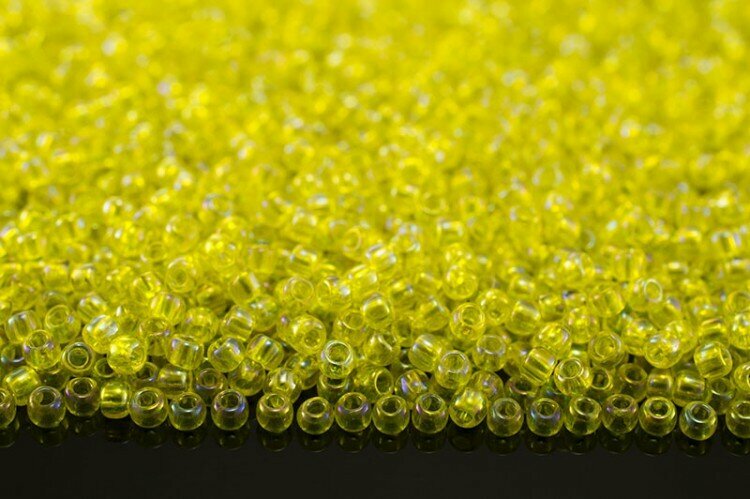 Бисер японский TOHO круглый 11/0 #0175 лимон, радужный прозрачный, 10 грамм