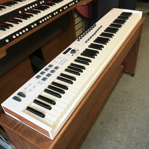 midi клавиатура arturia keylab essential 88 mk3 white Arturia KeyLab Essential 88 mk3 White - MIDI клавиатура