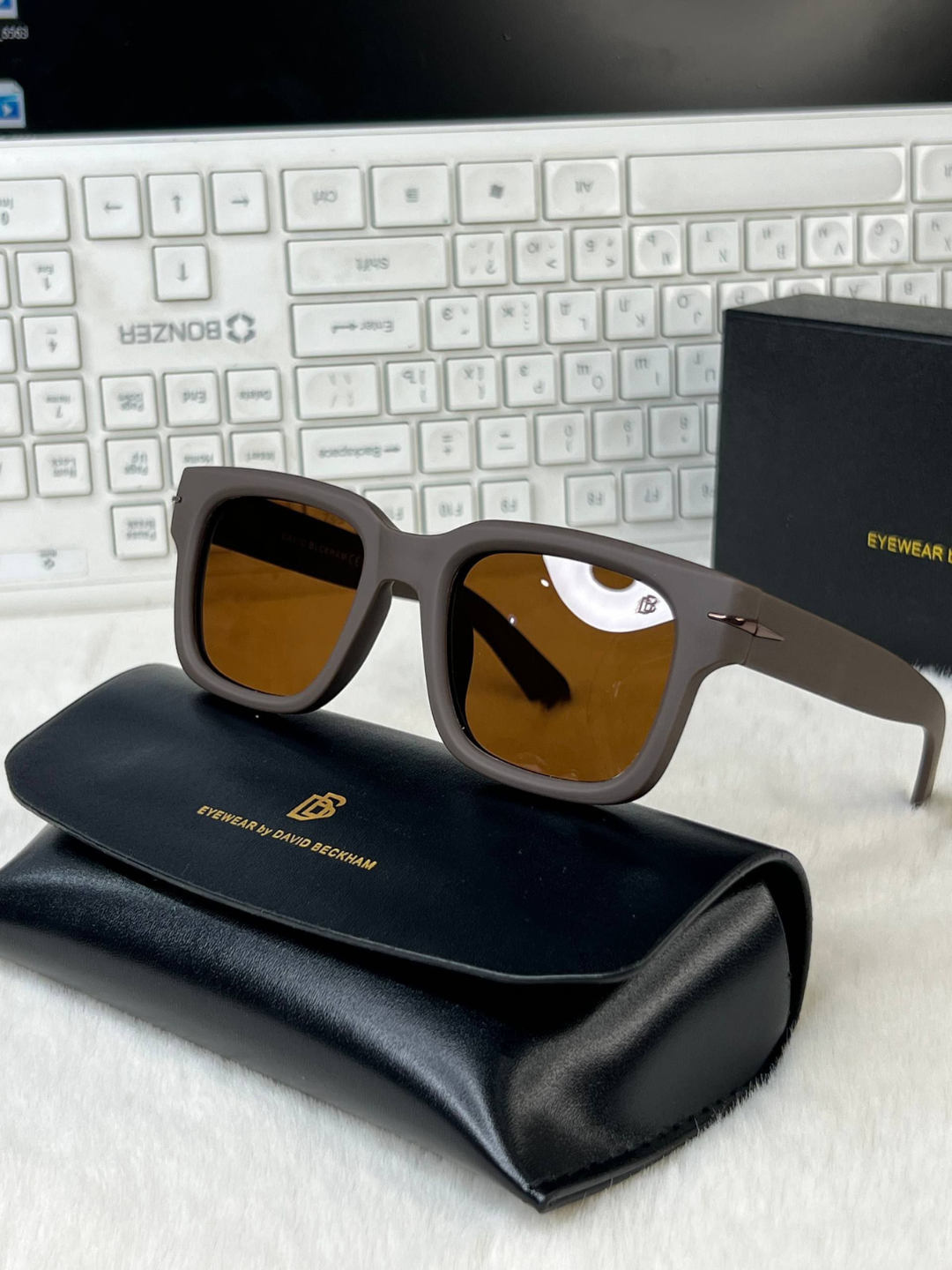 Солнцезащитные очки