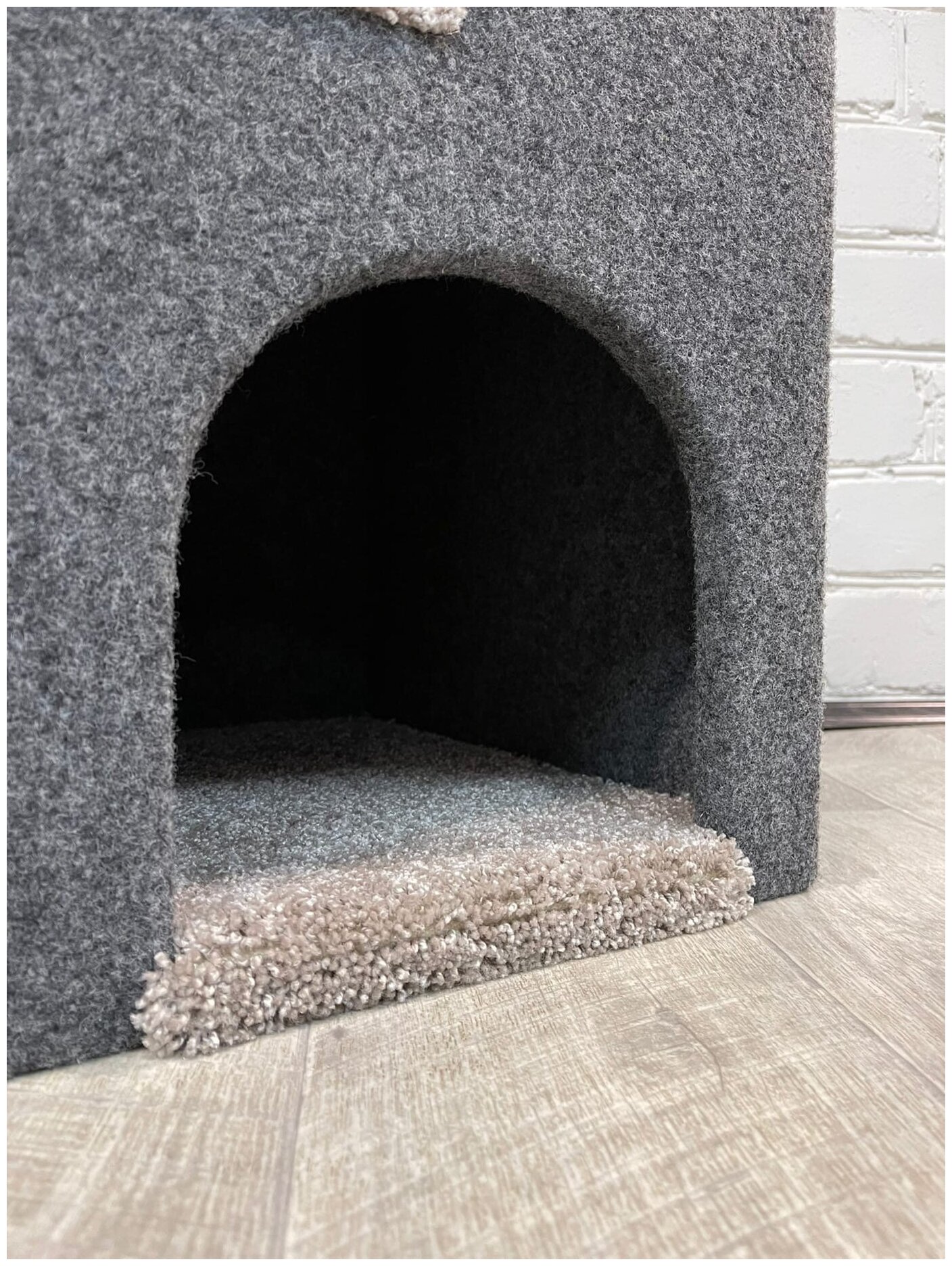 Лестница для собак полностью из ДСП + ковролин с уютным домиком (55*44*46 - д*ш*в) - фотография № 5