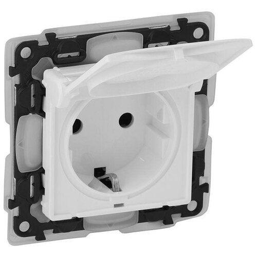 Розетка 1-м СП Valena Life 16А IP44 250В 2P+E защ. шторки с крышкой механизм бел. Leg 753119