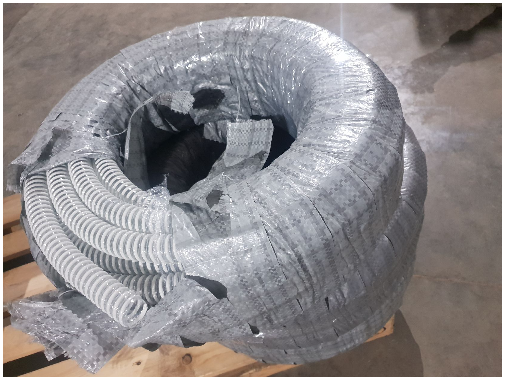 Шланг ПВХ ТИП-3 1"(диаметр 25 мм.) спиральный слабонапорный морозостойкий (10 метров) (Белый) - фотография № 2