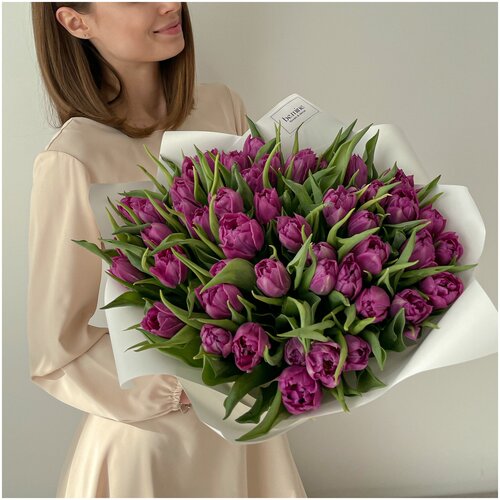 Фиолетовые пионовидные тюльпаны 45шт - букет BE MINE 025