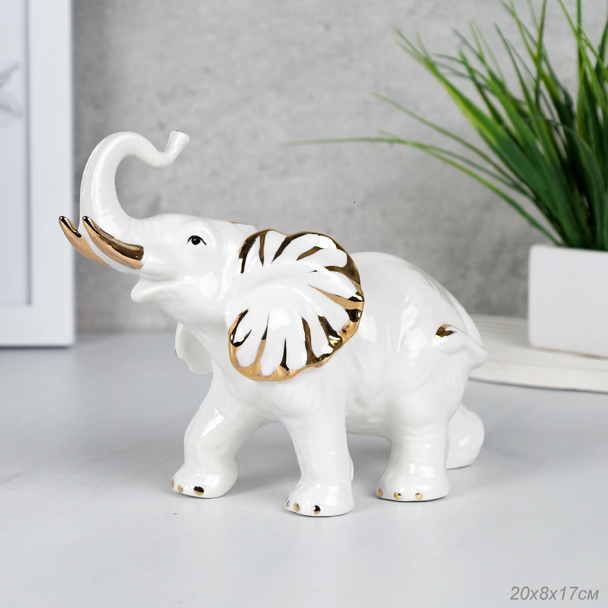 фото Статуэтка из фарфора "Слон"