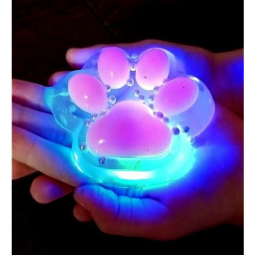 Сквиш таба лапка святящаяся