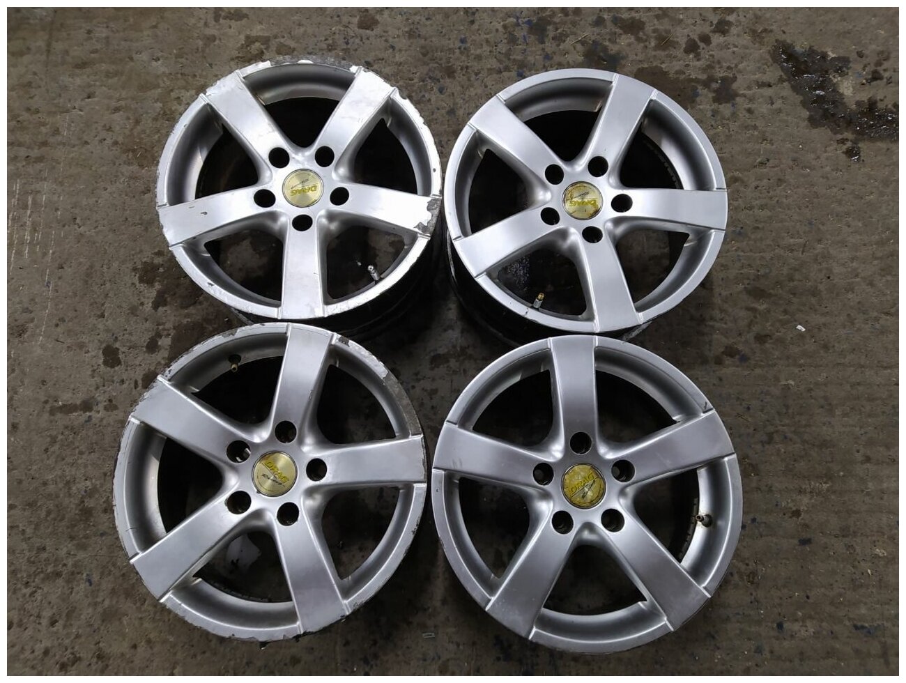 Колесные диски Racing Wheels 6.5xR15/5x114.3 73.1