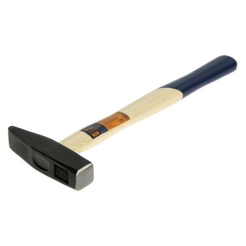 Молоток слесарный тундра квадратный боек деревянная рукоятка 400 г 561₽