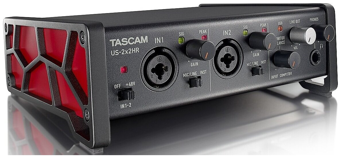 Tascam US-2x2HR USB аудио интерфейс, 24 бит/192 кГц, 2x Combo XLR/TRS микр./лин./инстр. входа, питание +48 В, 2х 1/4" TRS лин. выхода, 1/4" стерео выход на наушники, USB 2.0 Type-C (питание), MIDI In/Out, разъем DC 5V, совместимость Win/MacOS X