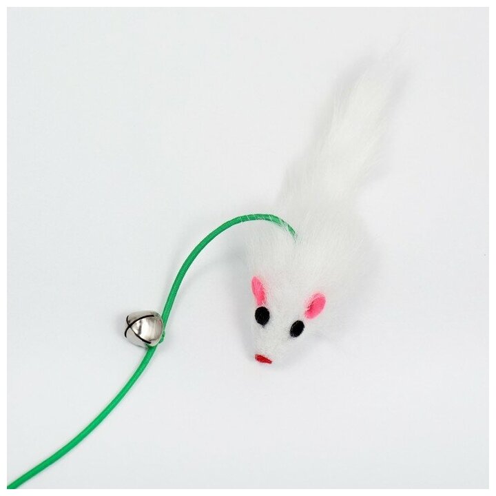 Дразнилка-удочка "Мышонок" с белой мышью на розовой ручке 7806322 - фотография № 2