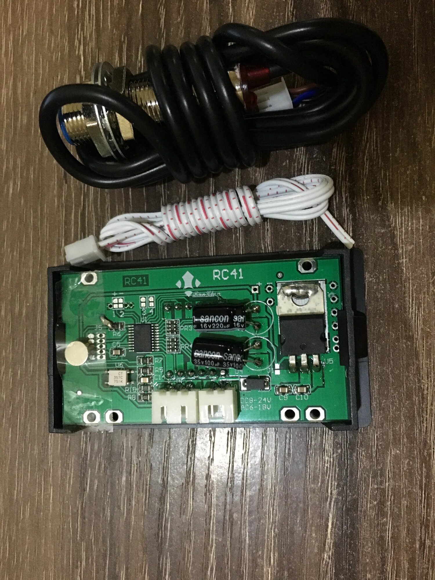 Изображение Цифровой тахометр VSKA RC41+