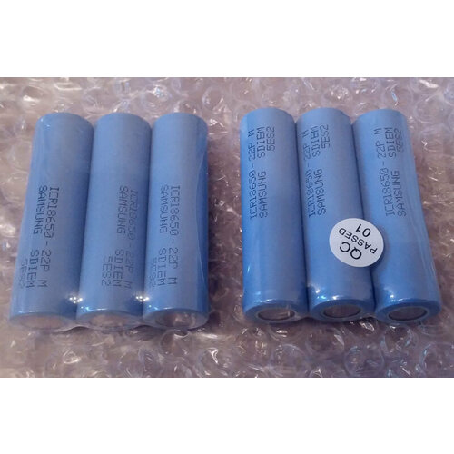 Аккумулятор samsung ICR18650-22P. 3 штуки
