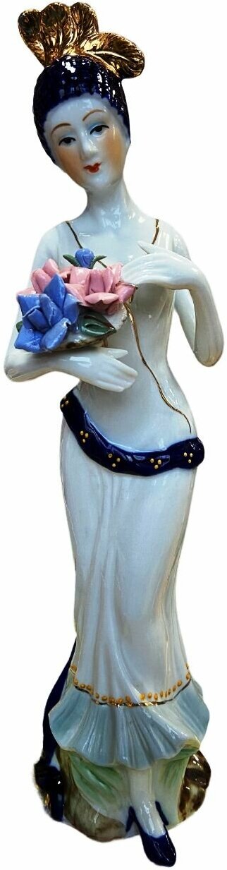 Фарфоровая статуэтка Дама с цветами 30 см