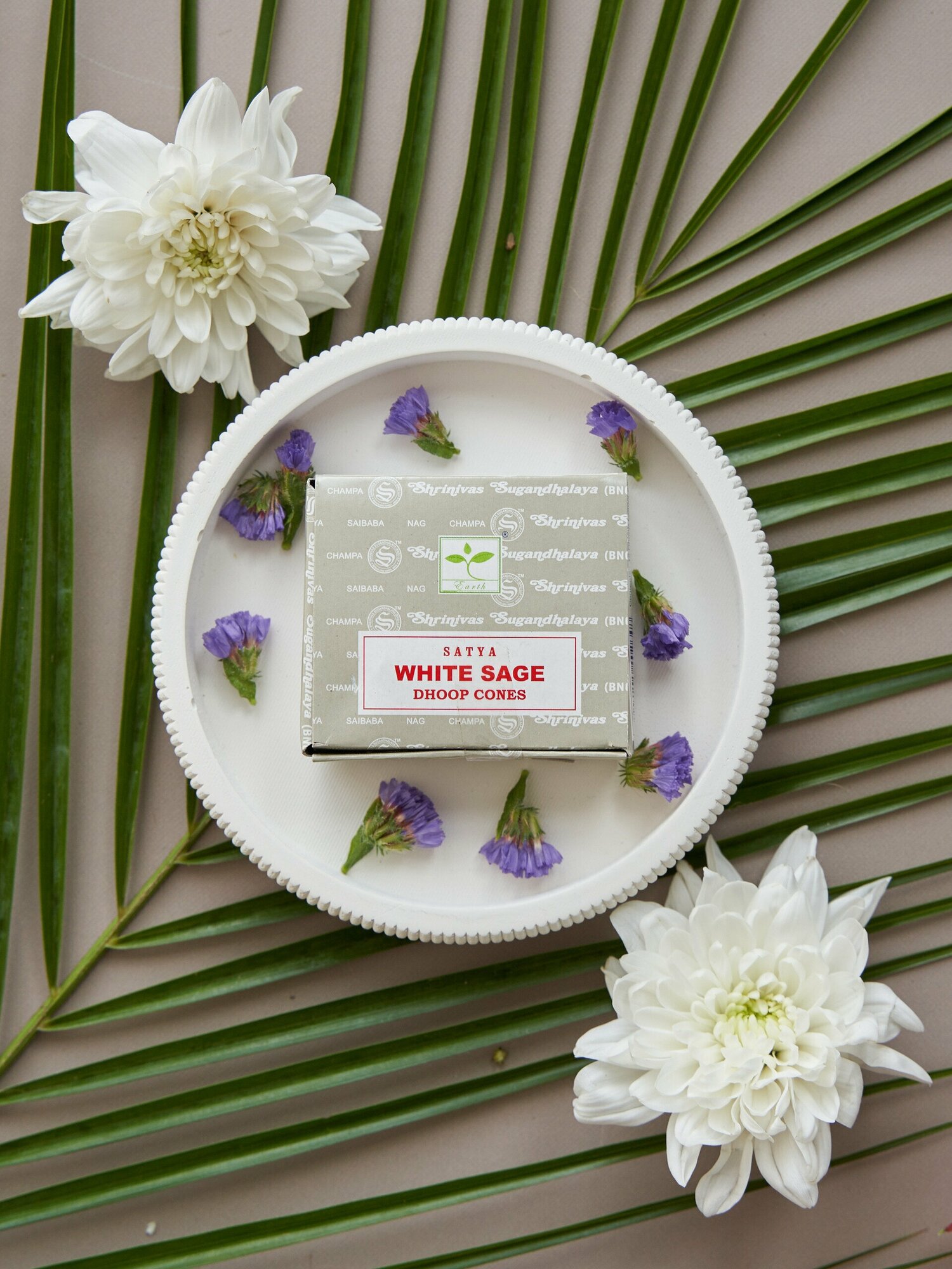 фото Индийские конусные благовония Satya White Sage конусы (Белый шалфей) 30 гр