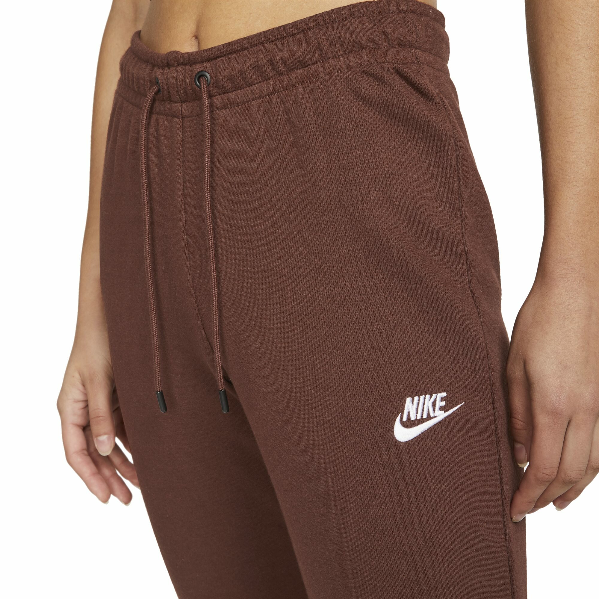 Брюки NIKE W Sportswear Essential Mid-Rise Fleece Pants, размер XS, коричневый — фото 1