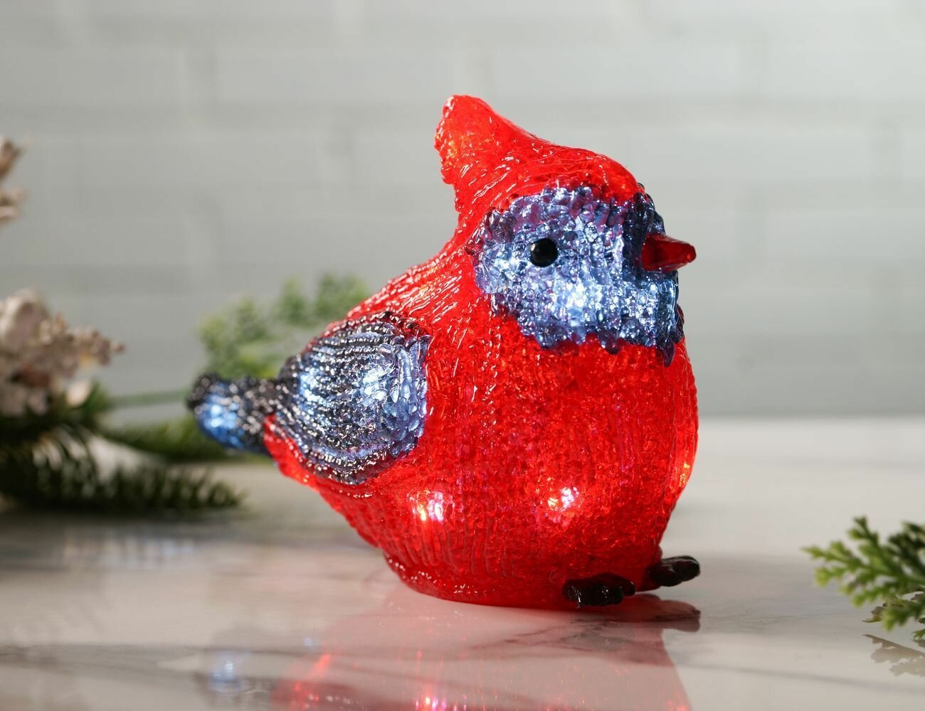 Светящаяся фигура кардинал акрил 20 холодных белых LED-огней 20x15 см таймер батарейки уличный Kaemingk (Lumineo) 491072