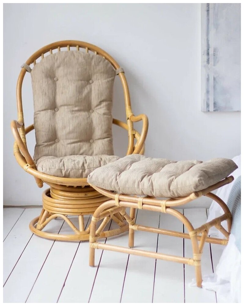 Крутящееся кресло из натурального ротанга 05/01 с подушкой, цвет мед - фотография № 4