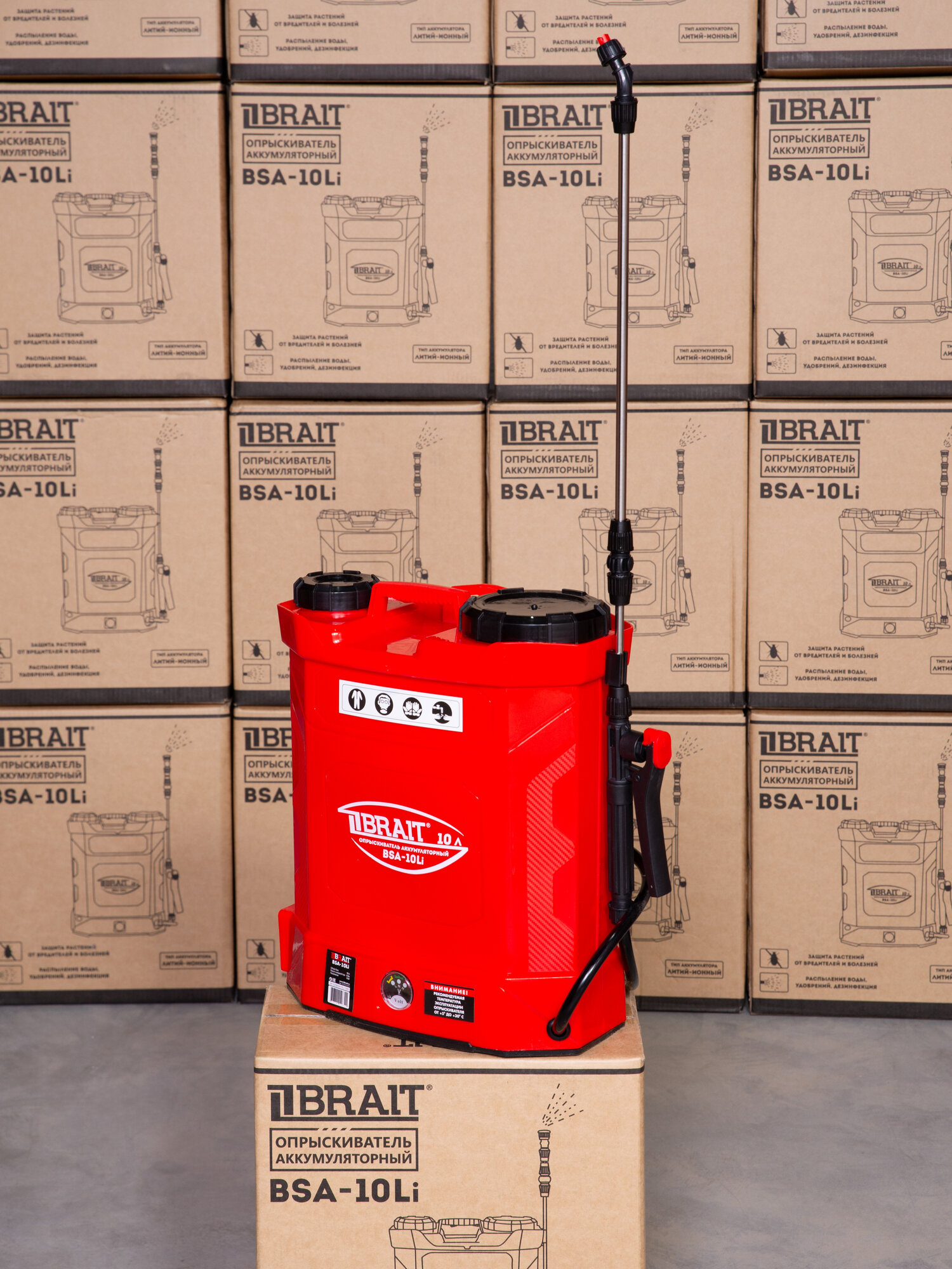 Опрыскиватель BRAIT BSA-10Li, ранцевый, Li-ion, 10л, 12В, 3,6 л/мин, телескопическая ручка — фото 1