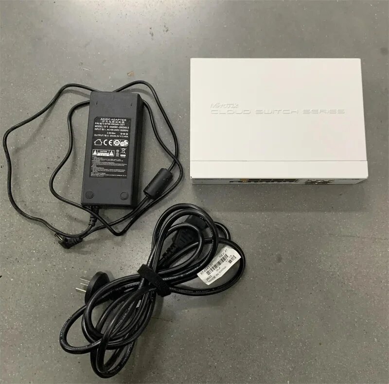 CRS112-8P-4S-IN 8-Port Switch 9, 9 New