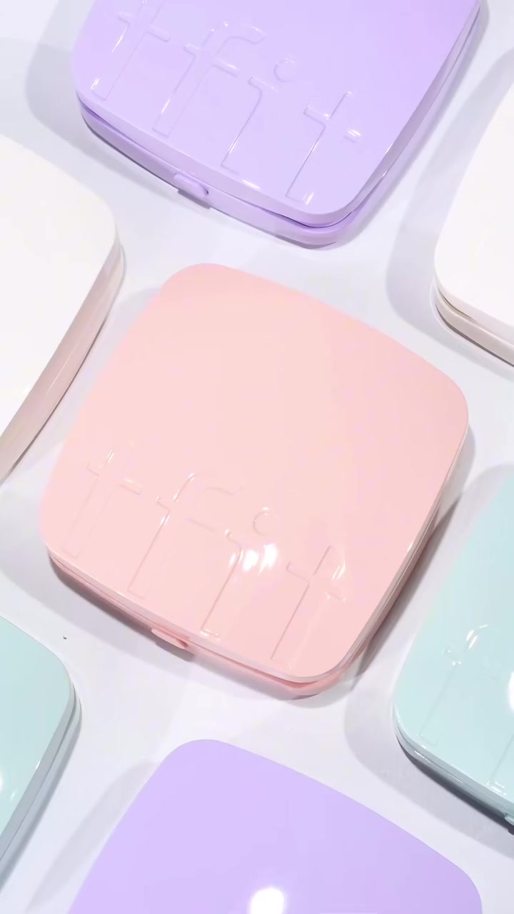 Тональный кушон для лица с SPF 50+, светлый 00 — фото 1