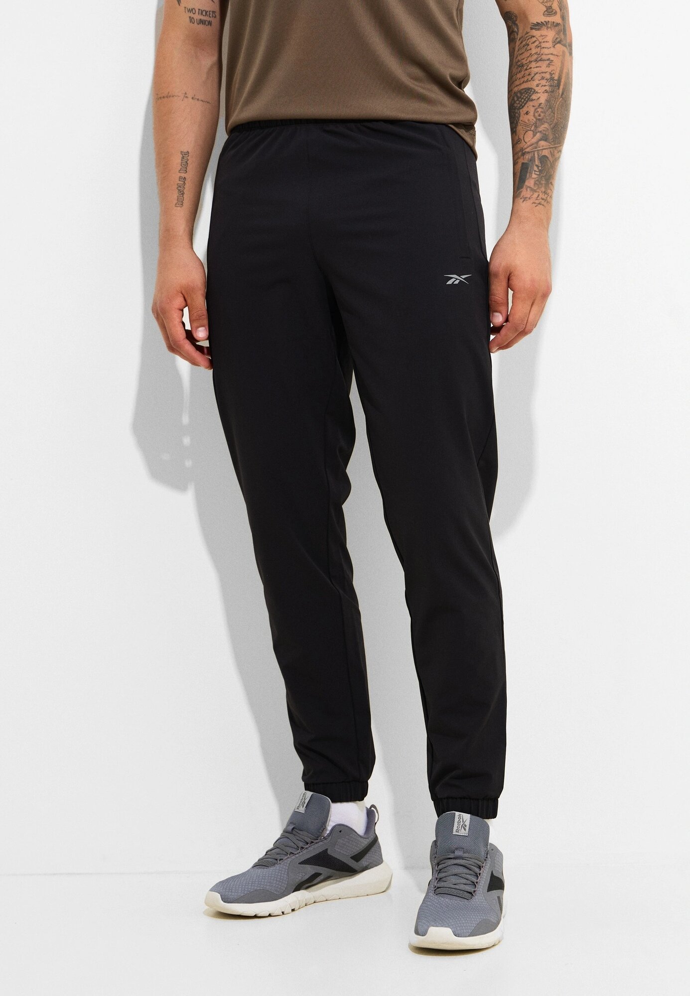 Брюки спортивные Reebok DESMOND SLIM LEG TRAINING JOGGER