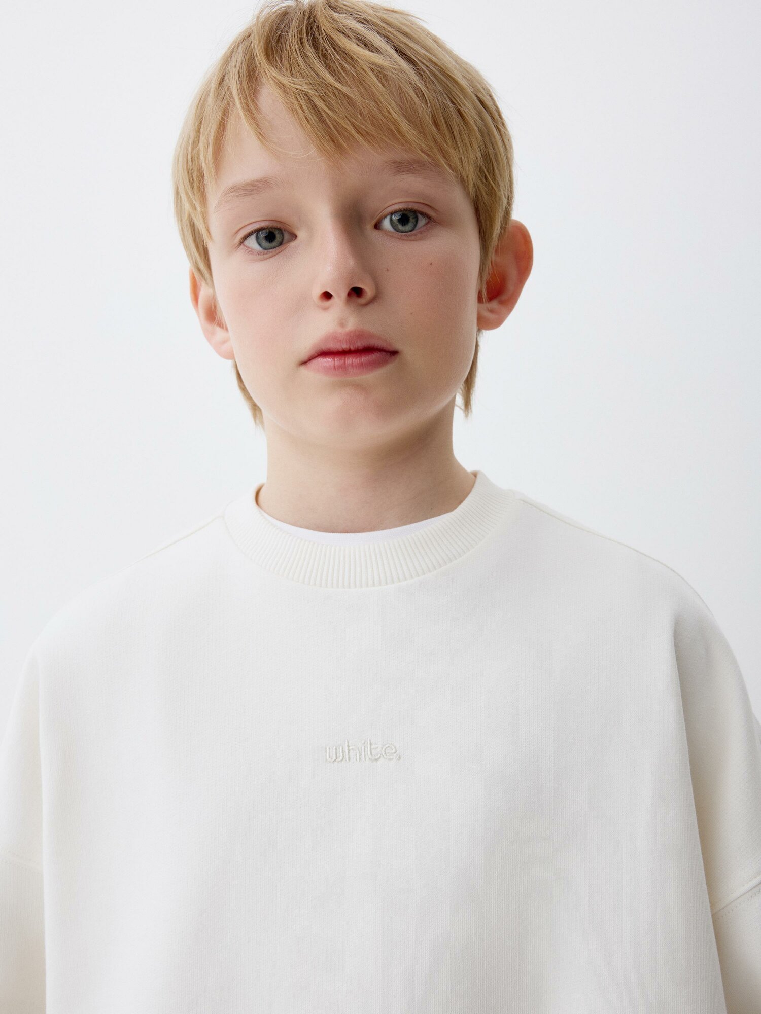 Свитшот Sela SELA, размер 134, молочный — фото 1