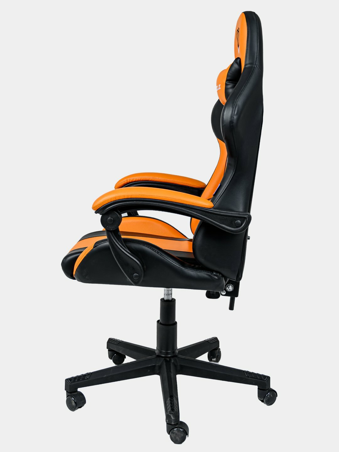 Игровое кресло Furgle, экокожа, регулировка высоты спинки, наклона, подголовника, до 120 кг — фото 1