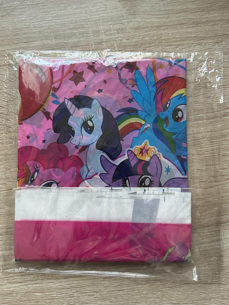 Красивая скатерть для стола, на праздник или день рождения с принтом my little pony