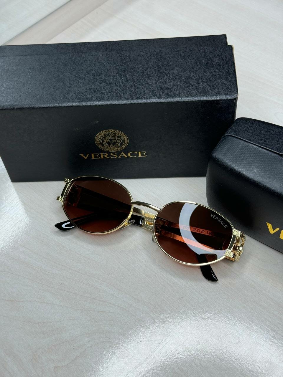 Солнцезащитные очки