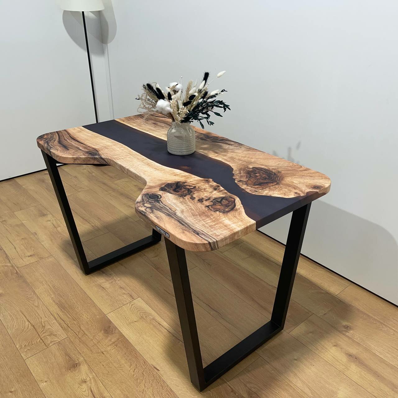 Стол письменный компьютерный с вырезом THETABLE 160х80 см 3.25/2.1