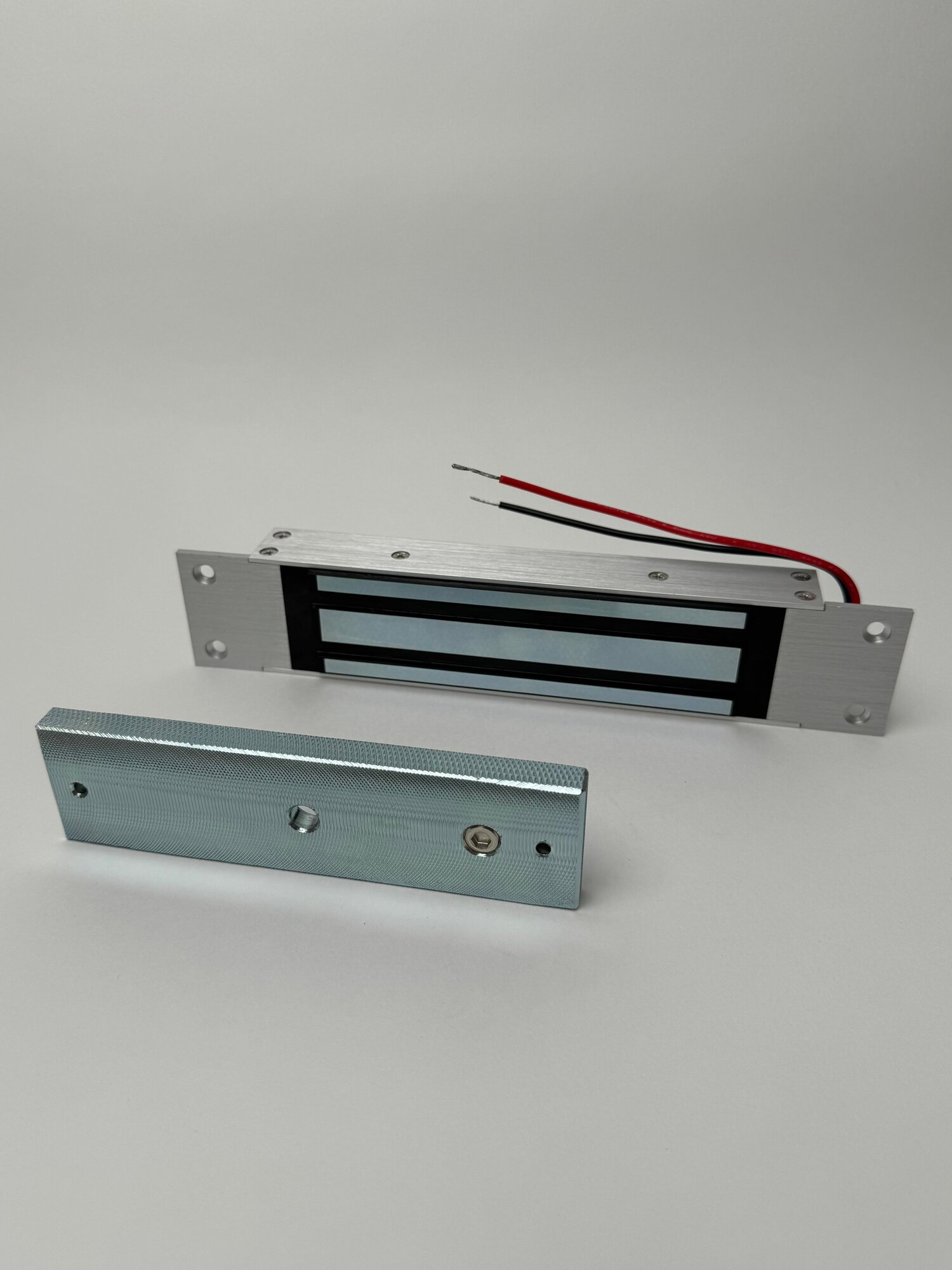 Однодверный электромагнитный замок AX280KGA — фото 1