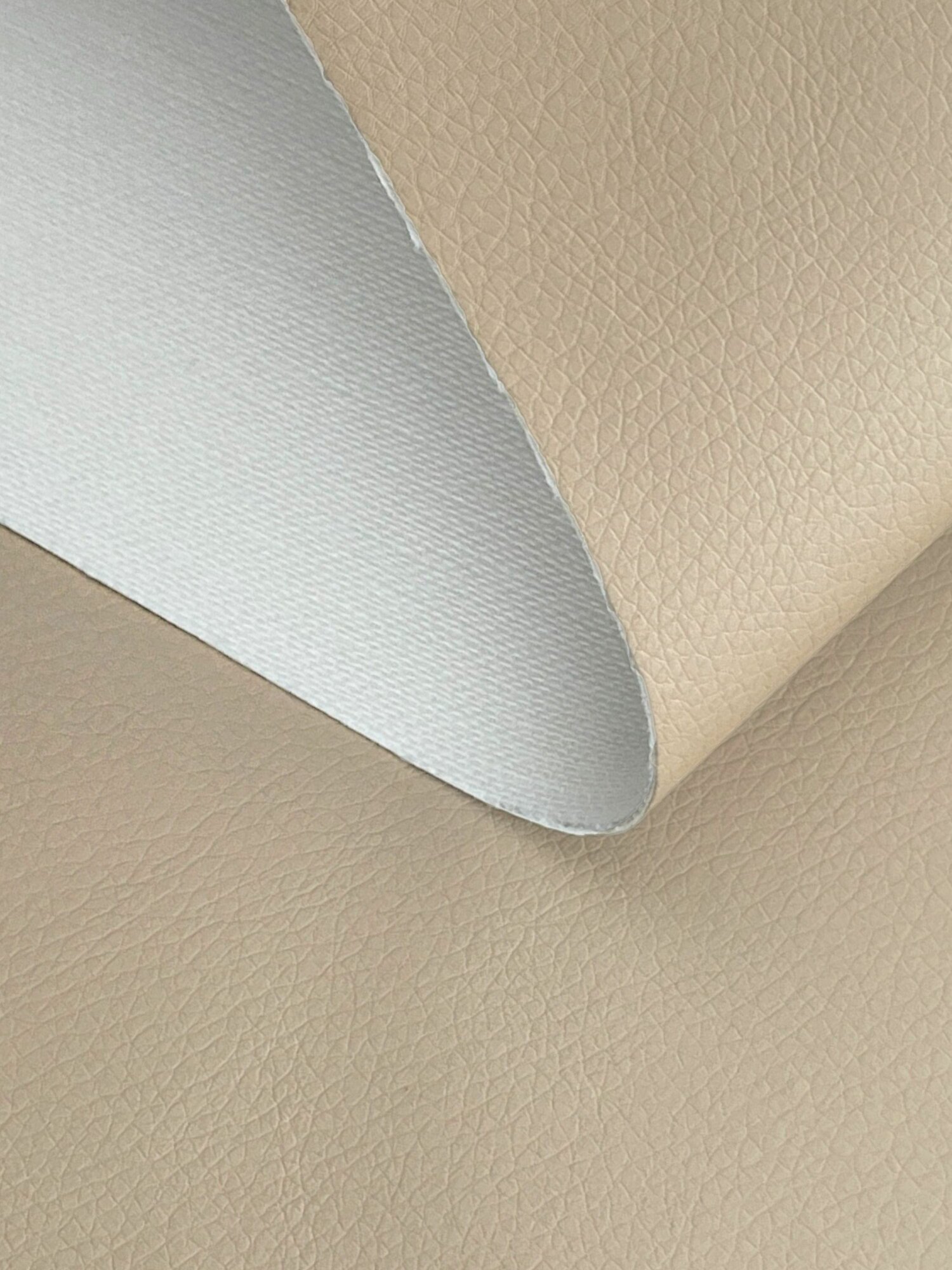 Экокожа Oregon 08 мм х 100 см х 140 см цвет Бежевый