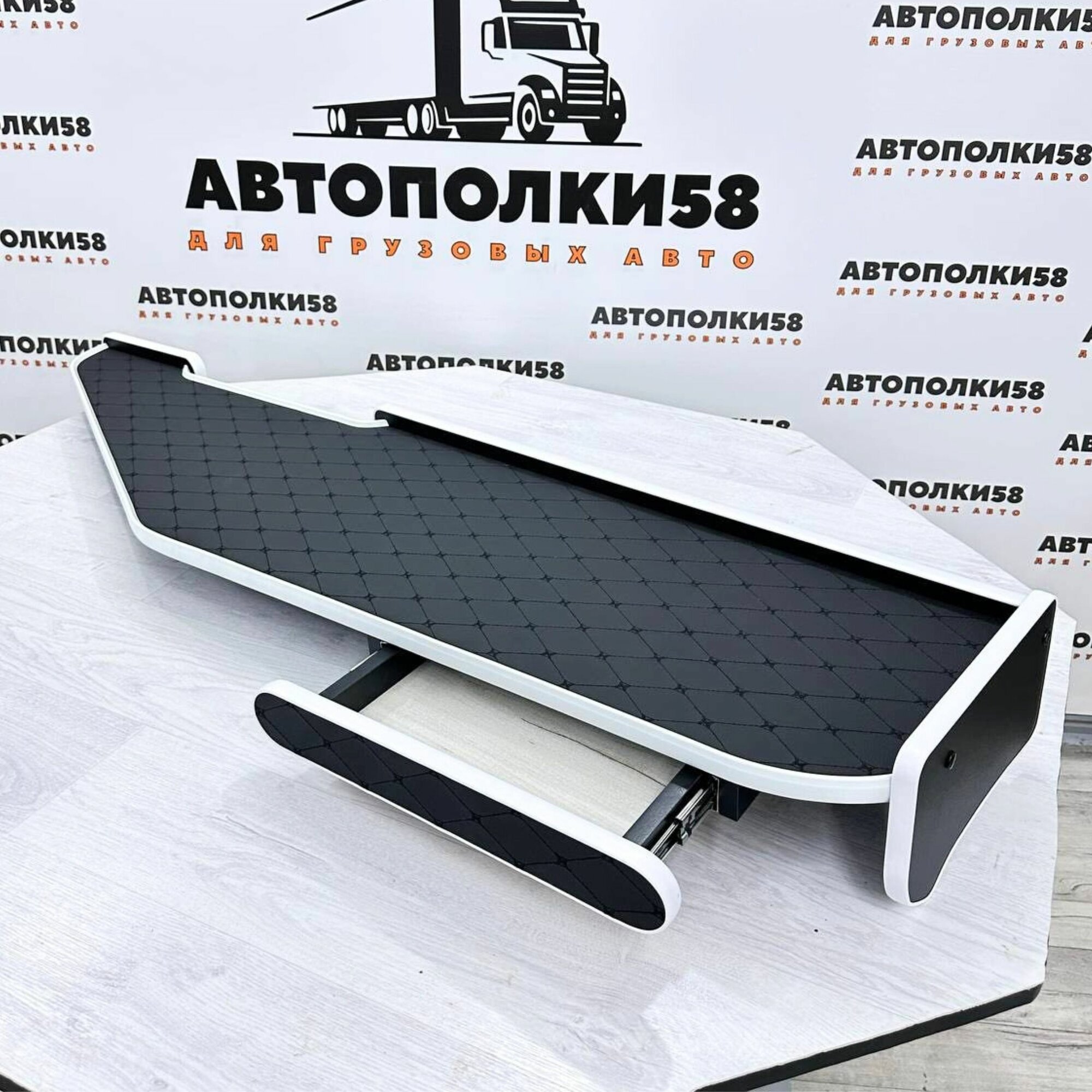 Стол полка на торпеду грузового автомобиля MERCEDES-BENZ ACTROS MP4 экокожа Черная с белым кантом