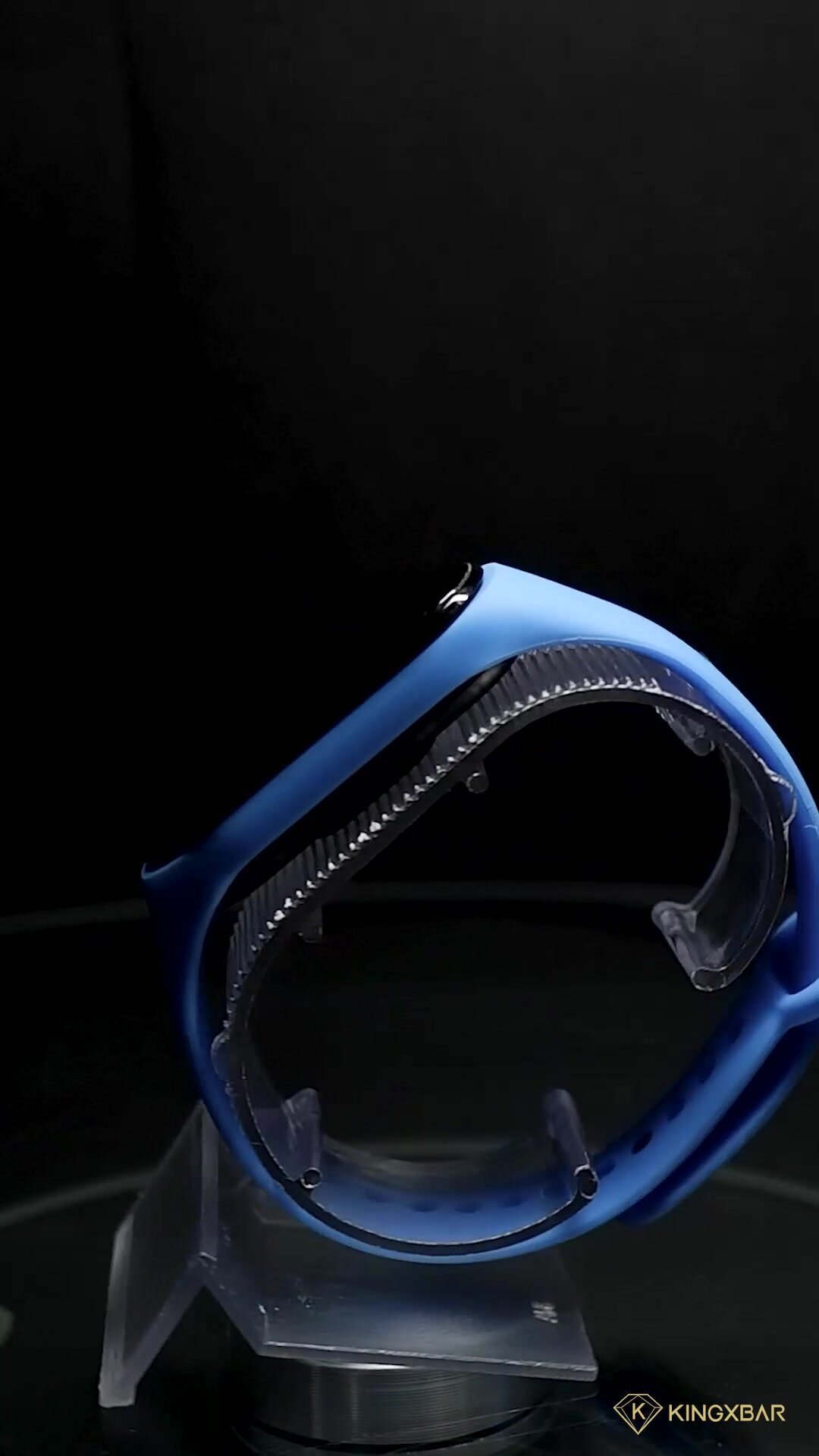 Силиконовый ремешок для Mi Band 7/6/5, перфорированный браслет на часы Ми Бэнд — фото 1