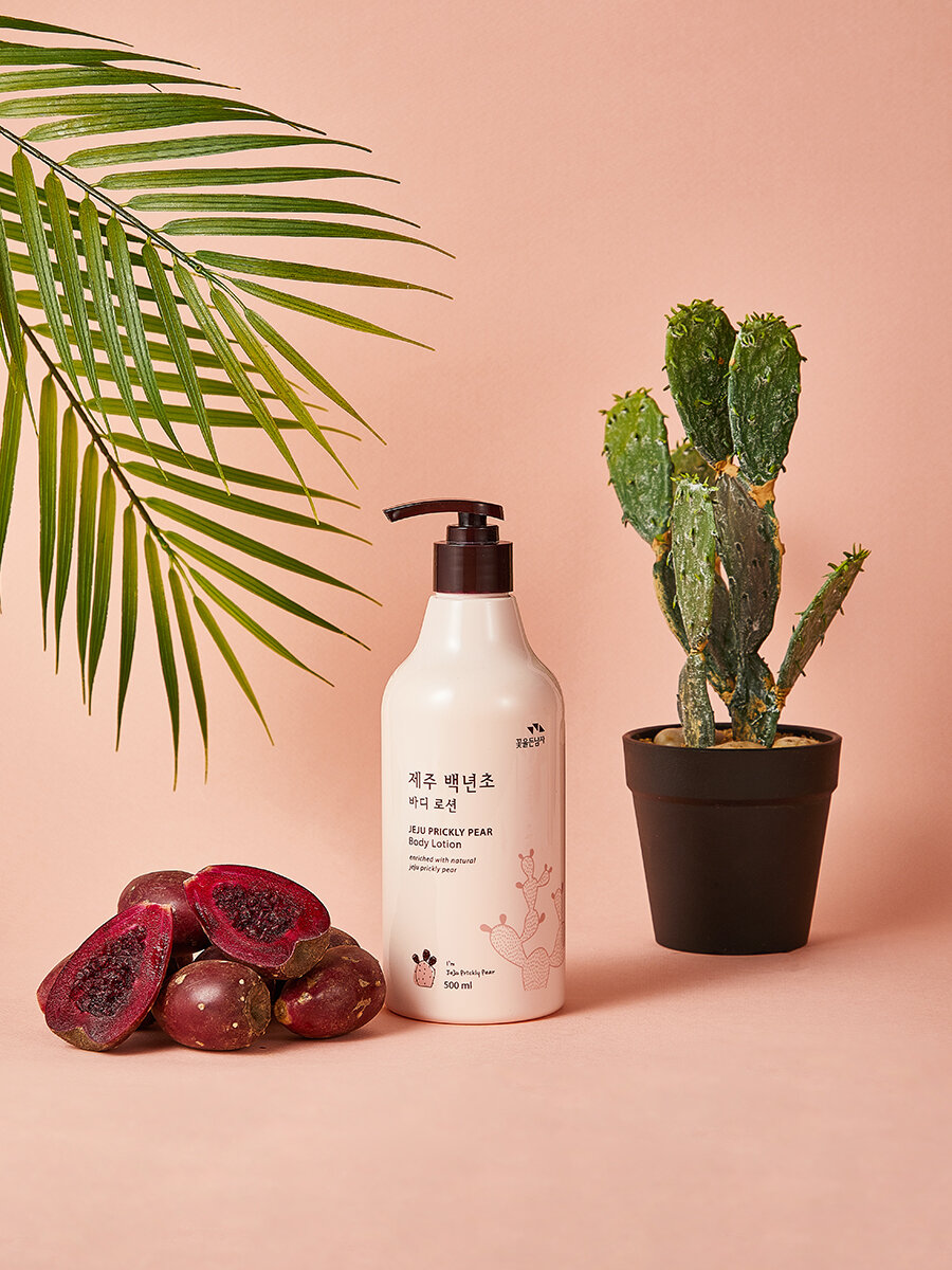 Flor de Man Увлажняющий крем лосьон для тела с кактусом Jeju Prickly Pear Body Lotion 500 мл — фото 1