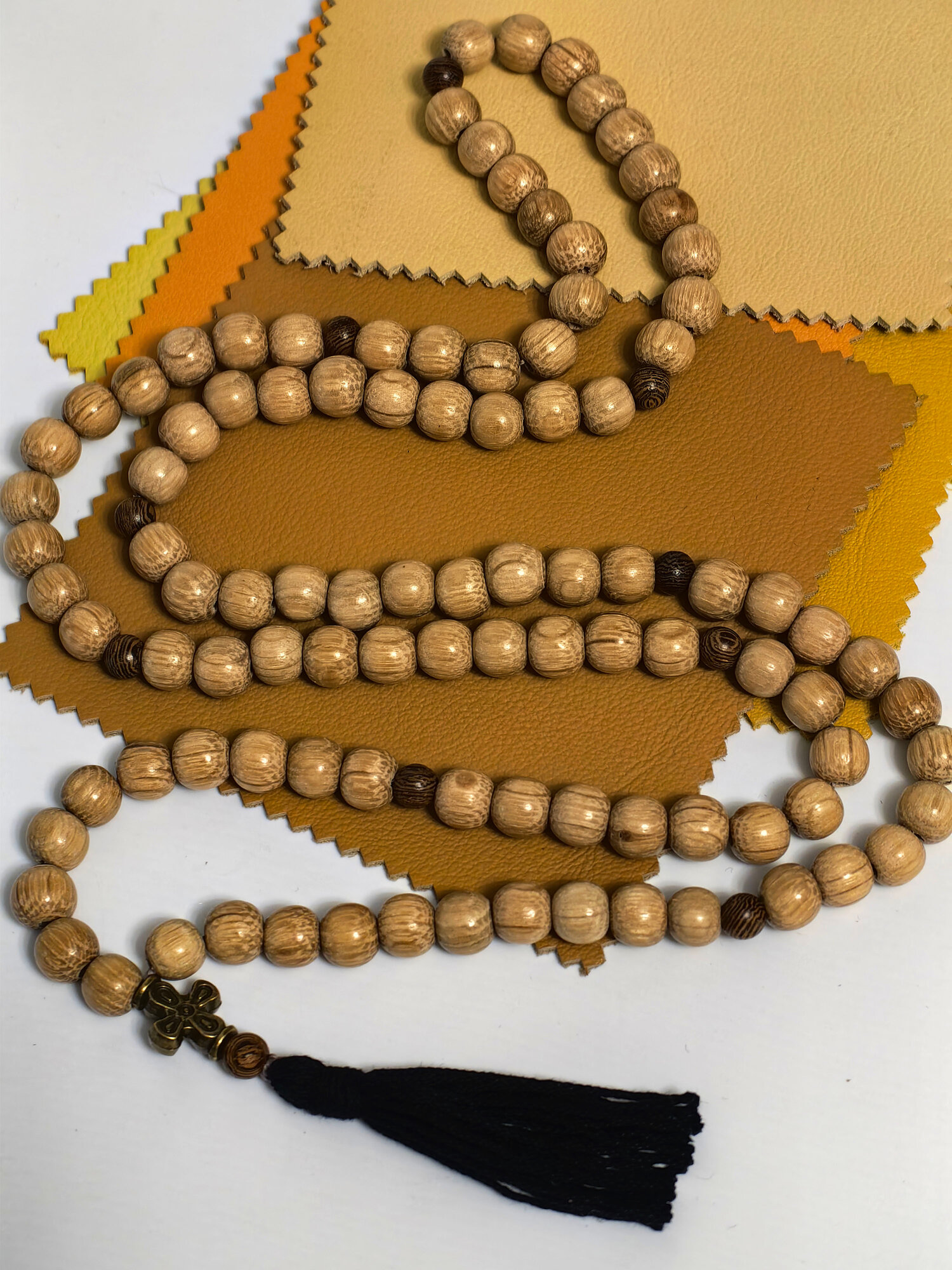 Четки из дуба православные,100 бусин, диаметр 8 мм.