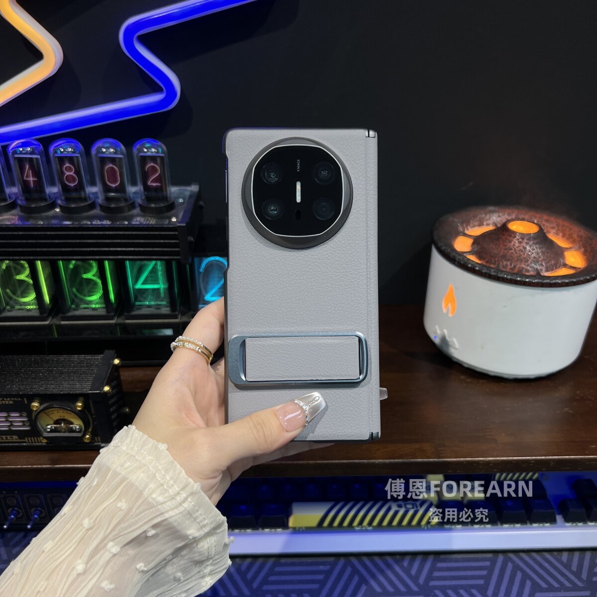 Кожаный чехол-кошелек с подставкой Huawei Mate X6 с текстурой личи серого цвета - премиум чехол для складного телефона