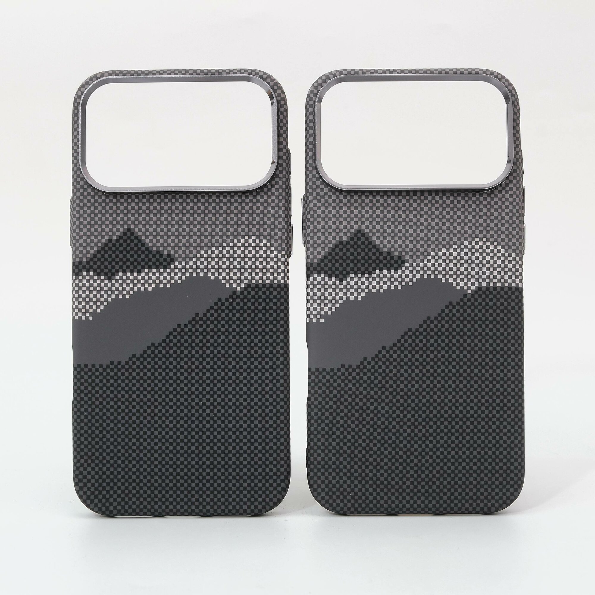 Защитный чехол для iPhone 17 Pro с карбоновой текстурой, ударопрочный, спортивный дизайн